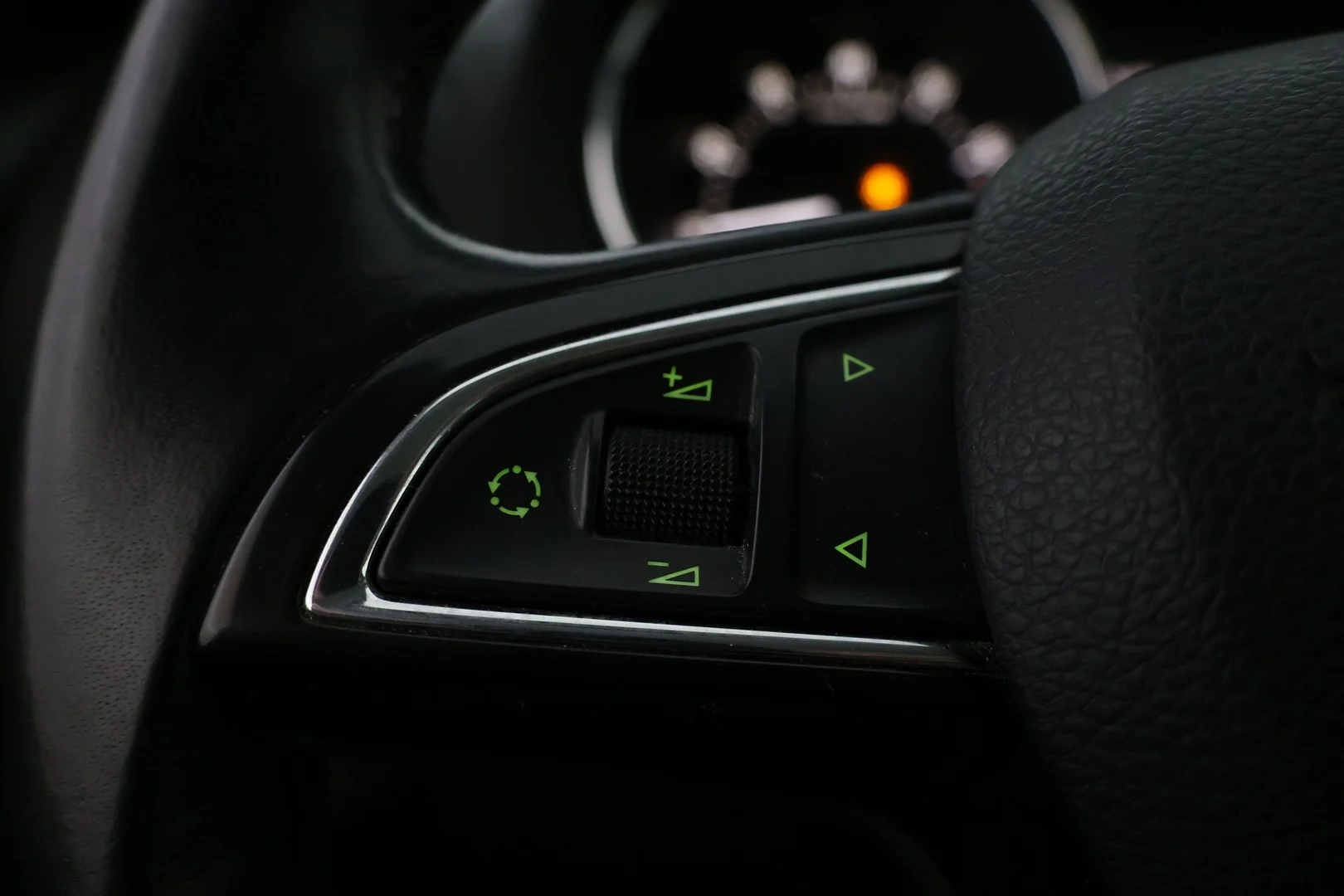 Car Image - 7Km6zw9jDYTQKeack71WeV