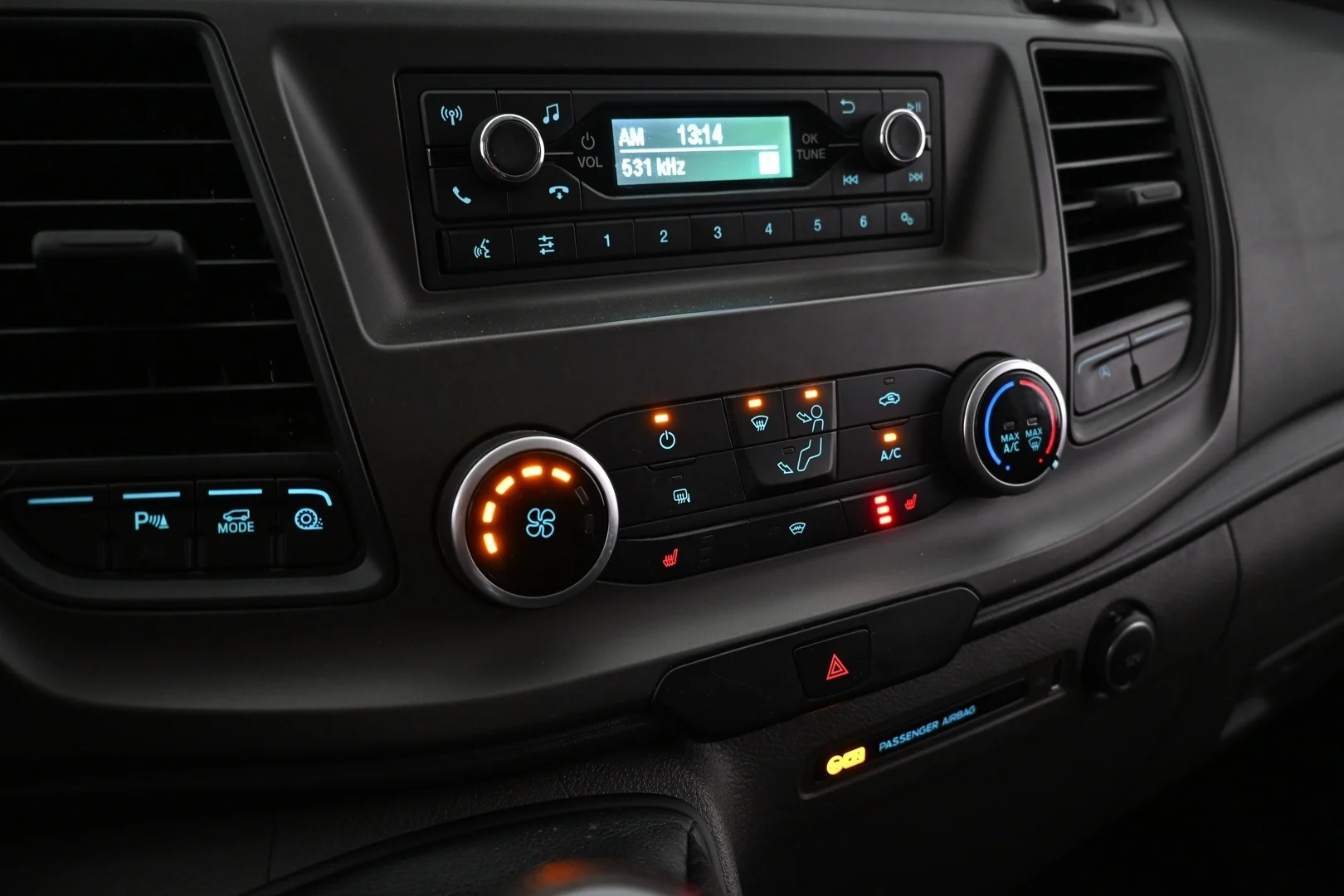 Car Image - 2NfKCSR5GGfDW5wBDlSYTE