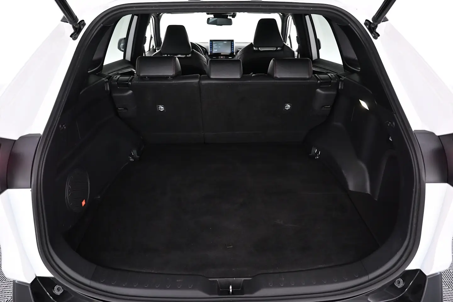 Car Image - 6XGfNjP38kYhVYduEGrIUu