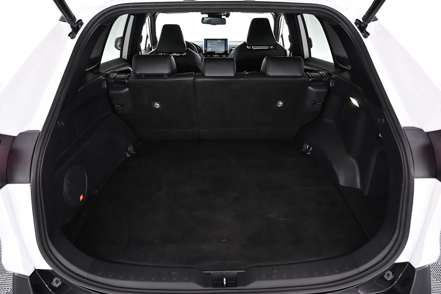 Car Image - 6XGfNjP38kYhVYduEGrIUu