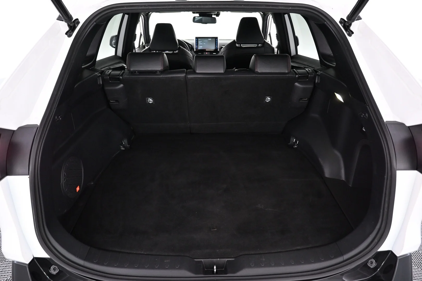 Car Image - 6XGfNjP38kYhVYduEGrIUu