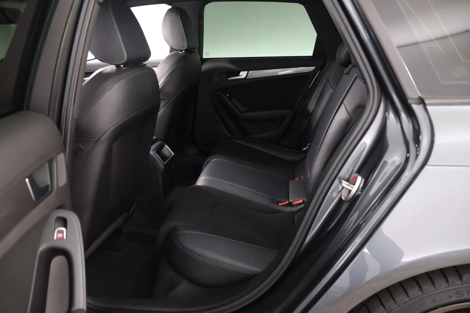 Car Image - 7EUXQVYBtBZIuWs8oD7FuW