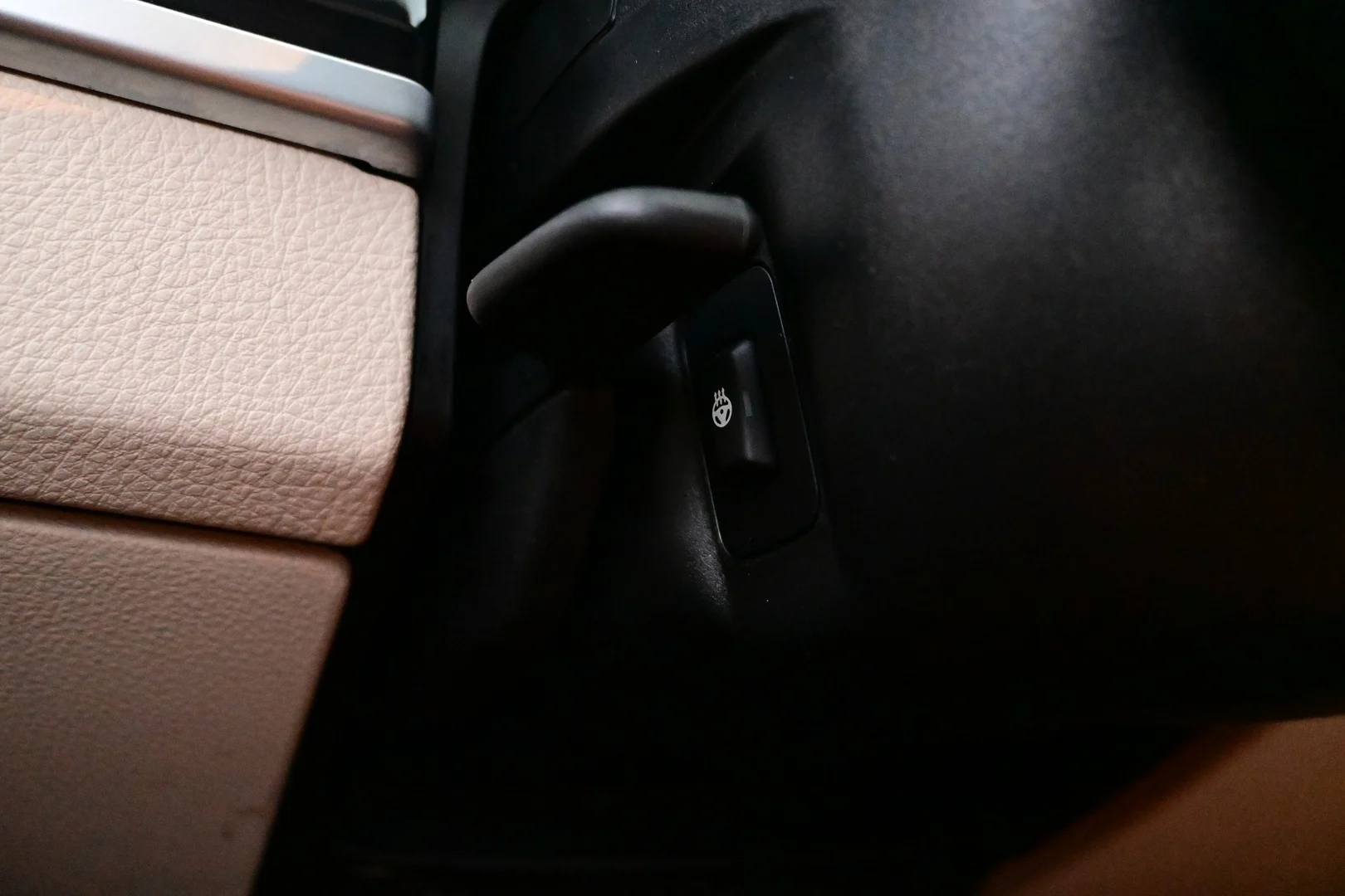 Car Image - 2Zytcn0TaDiFqhujJbSPZV