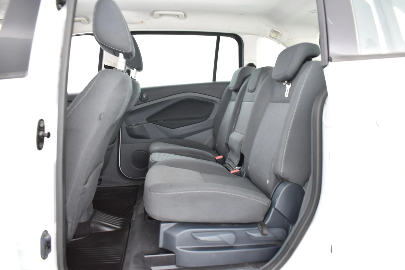 Car Image - 17xFvnkknQarcdjvMxAF3B
