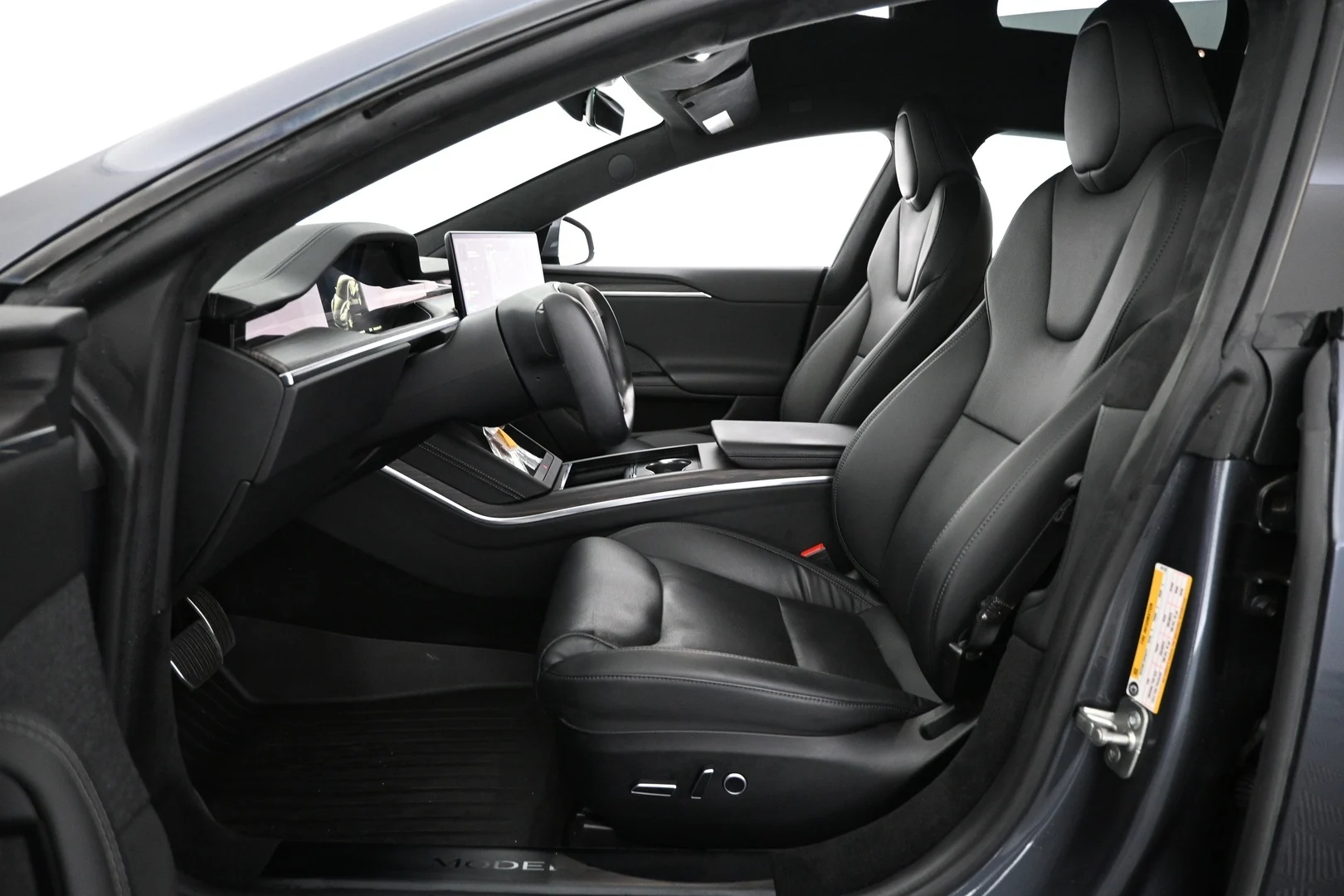 Car Image - 6vIkF36FbUxfPrQAL69Drq