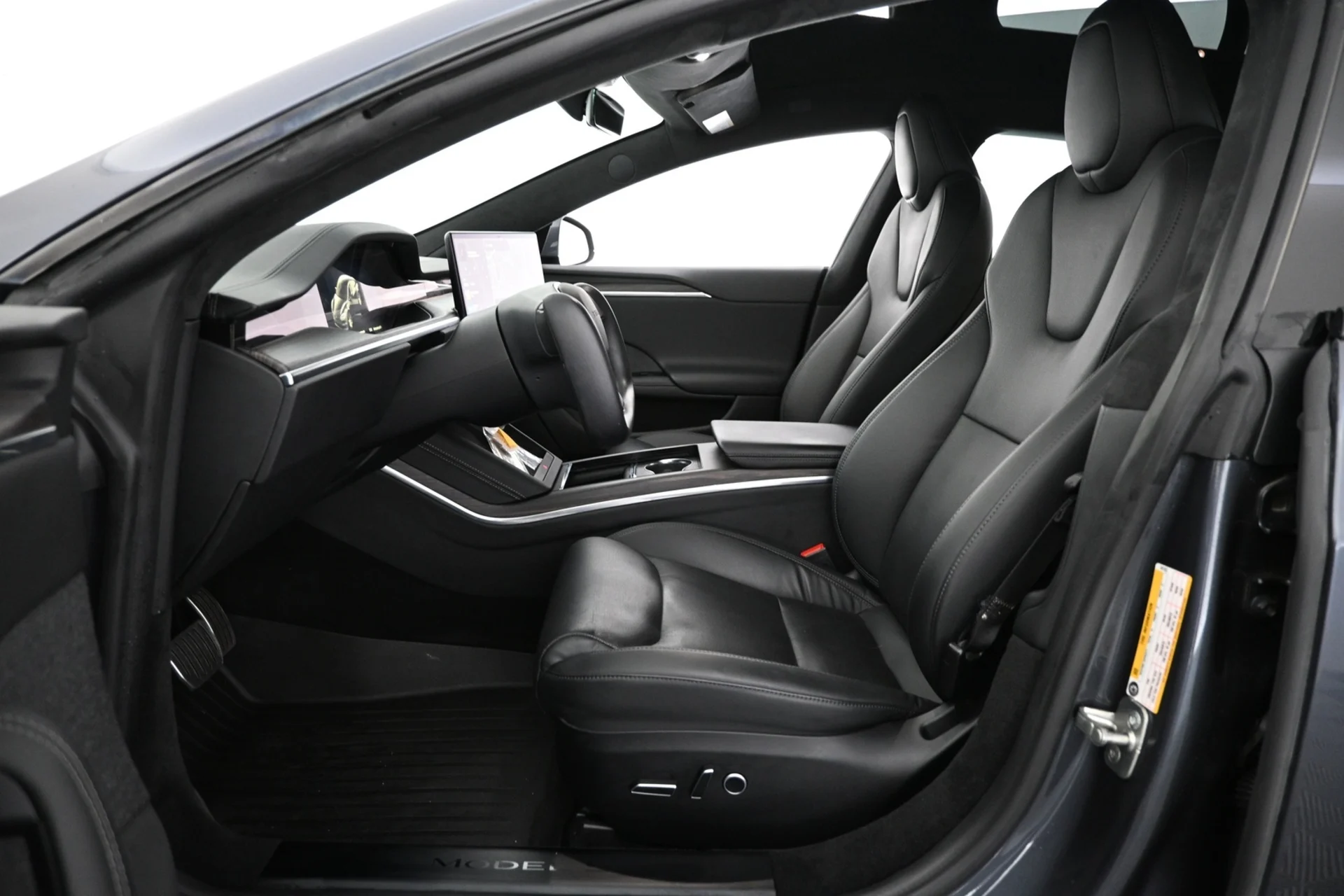 Car Image - 6vIkF36FbUxfPrQAL69Drq