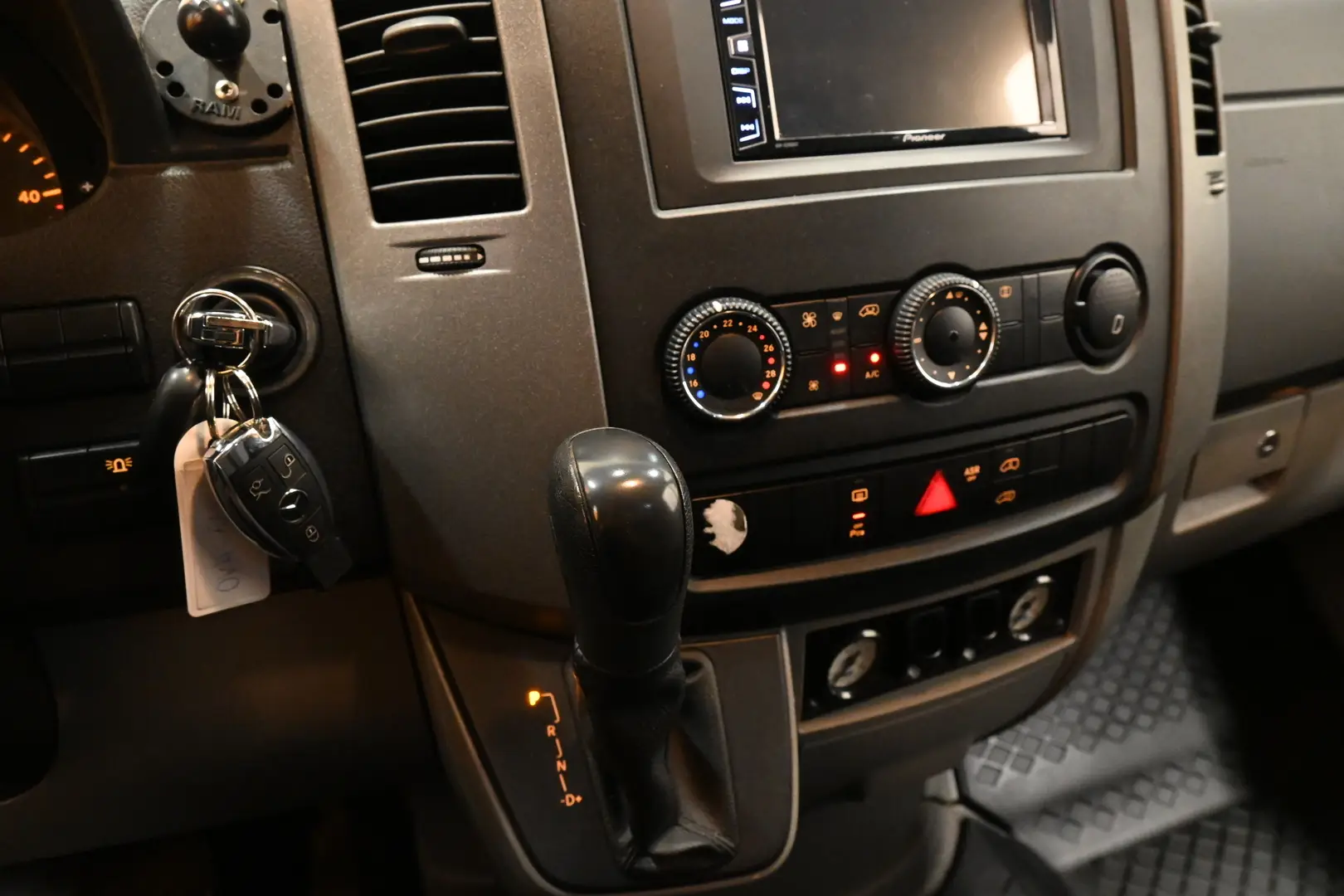 Car Image - 5J0pYiJYoDJQgsJq23mgaQ