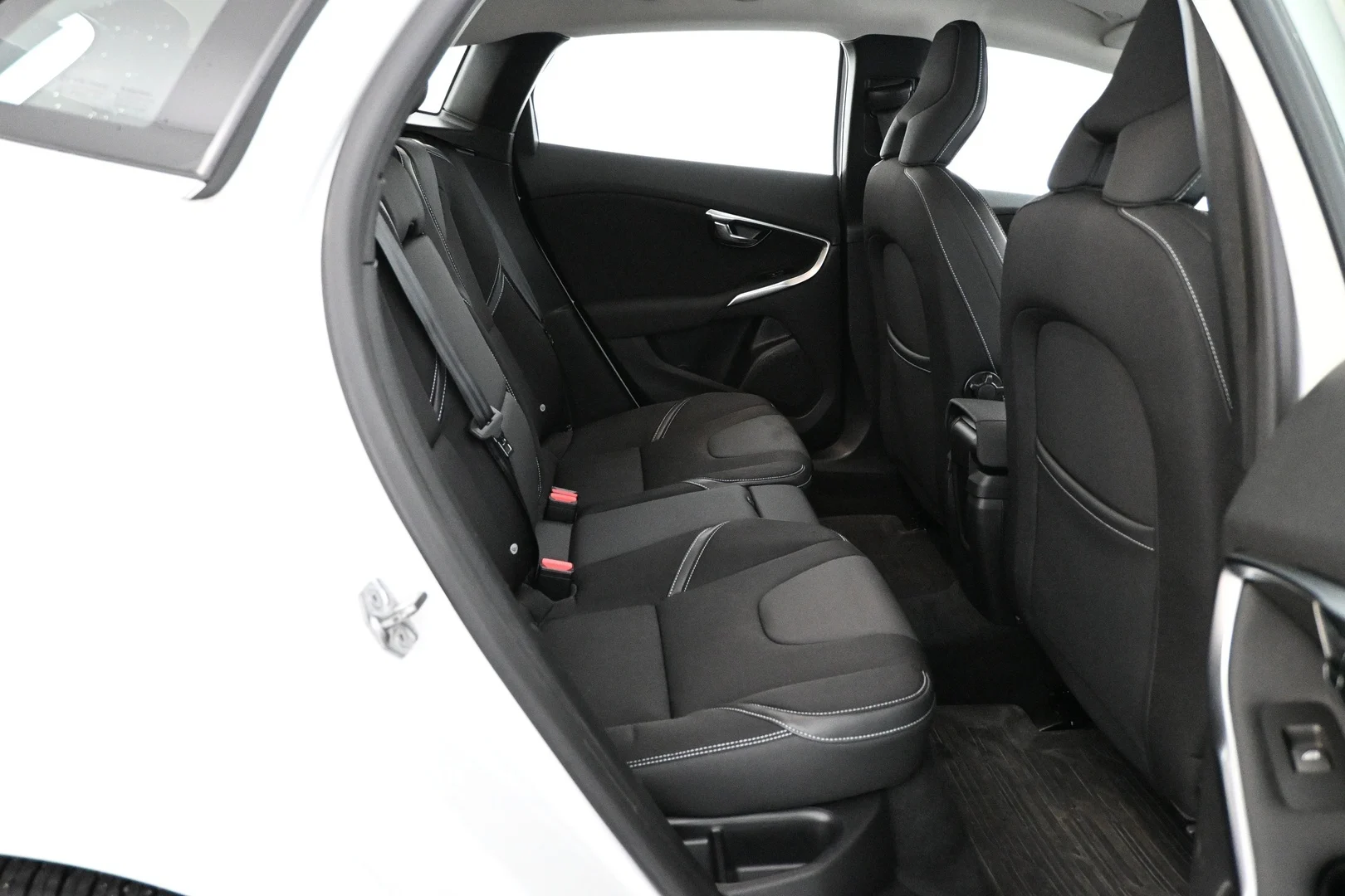 Car Image - 4hMAA9BLCm6r8kfdQhMHx2