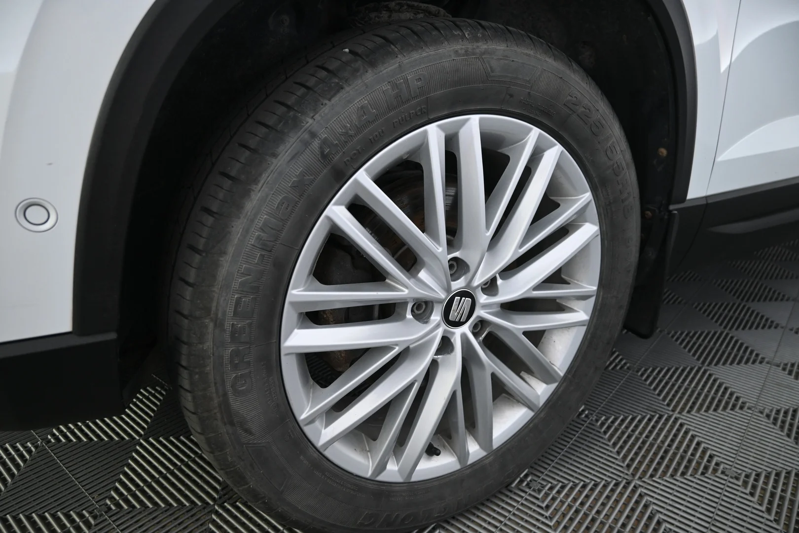 Car Image - 5Zcghe4ZVmTdnWJmbCJoY8