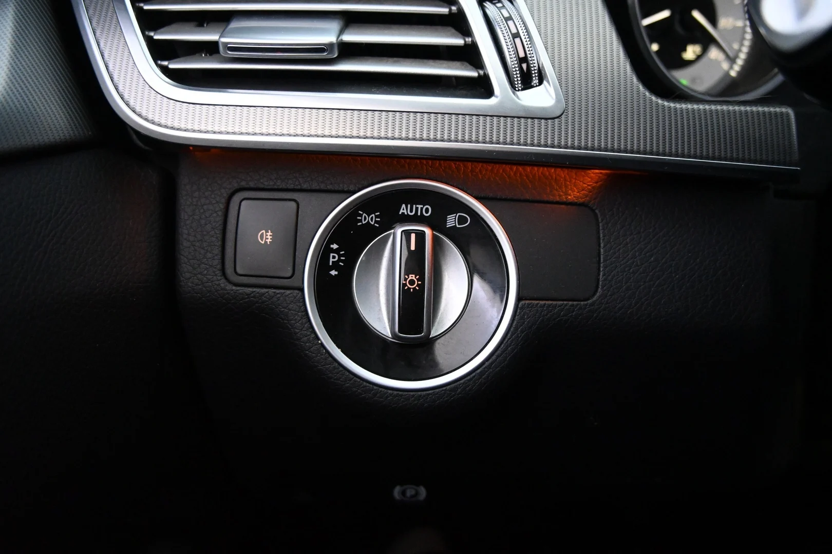 Car Image - qowq6pKmn1Kvi6aaKyQbA