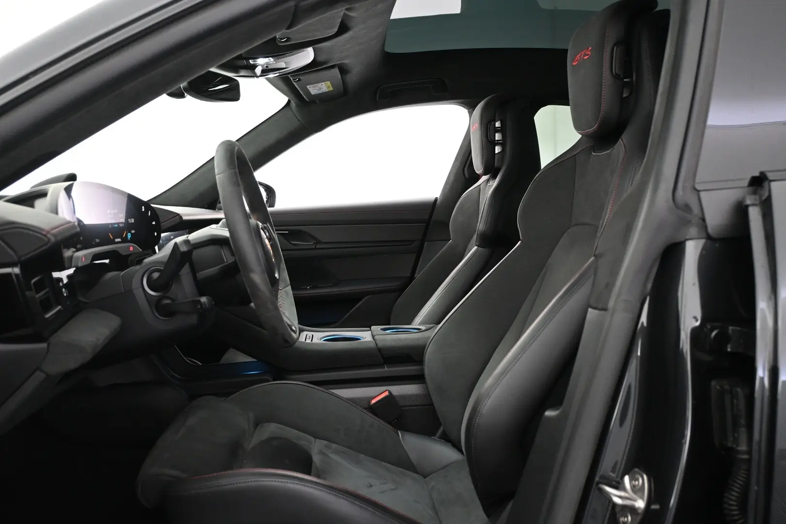 Car Image - kpB1jGFLBpo0TmjIIVQR7