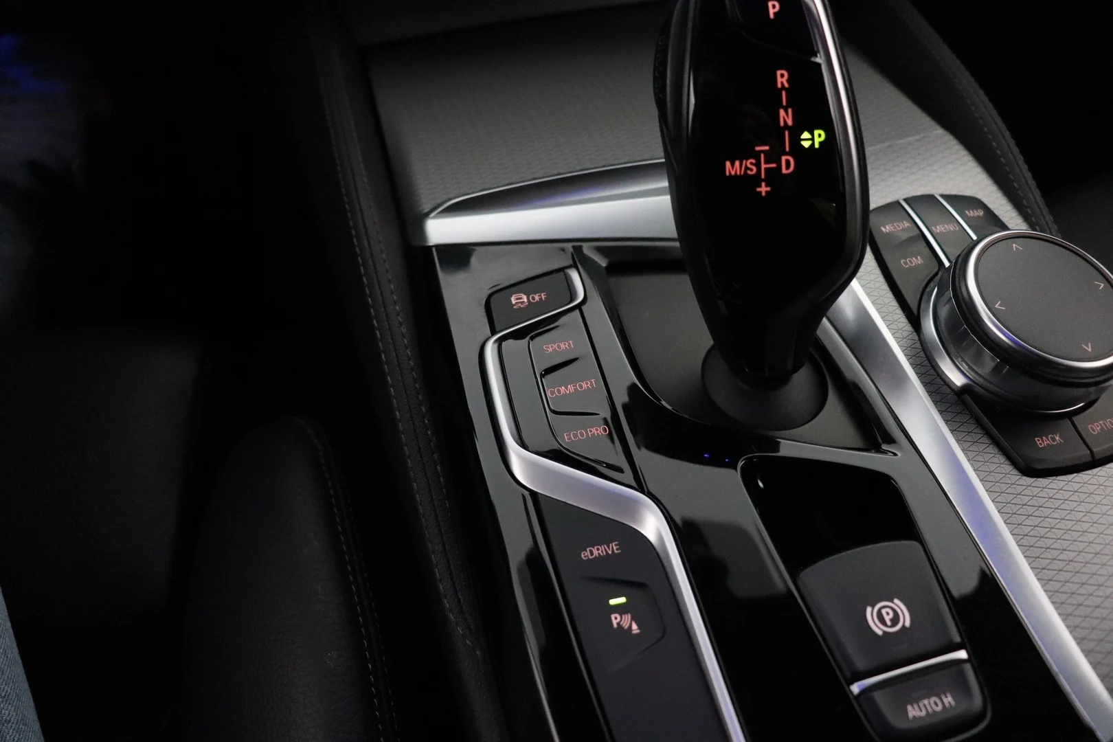 Car Image - U7DkEpVi0XkT4IRGsZBM0