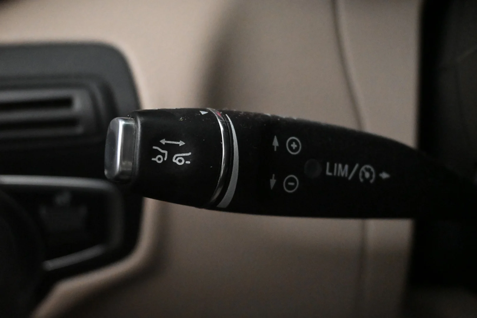Car Image - 4yxdYNvVBIlNGoBeuJRYWy