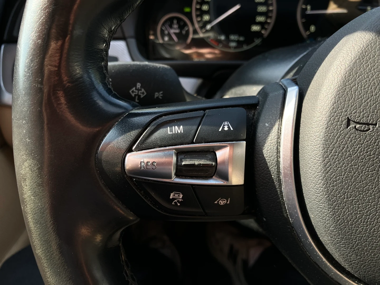 Car Image - 70LjMpN4y0gA21mn4XWzKg