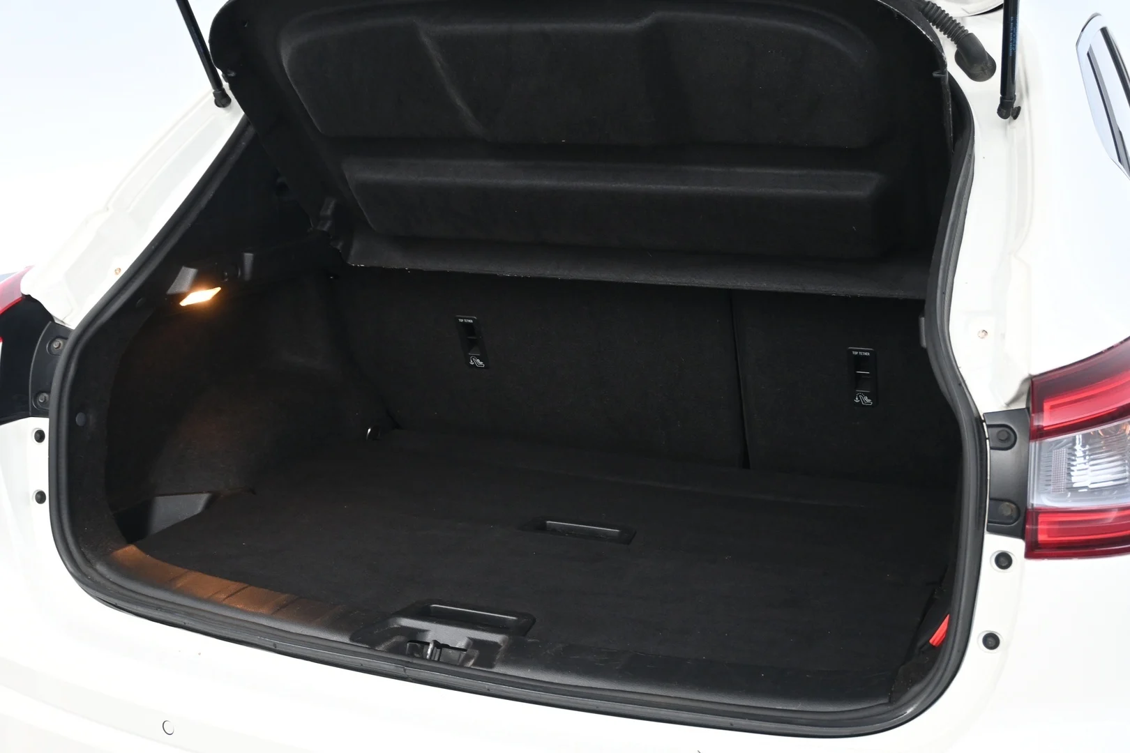 Car Image - 3f8iEmqqQhNI1CTmpI3MaS