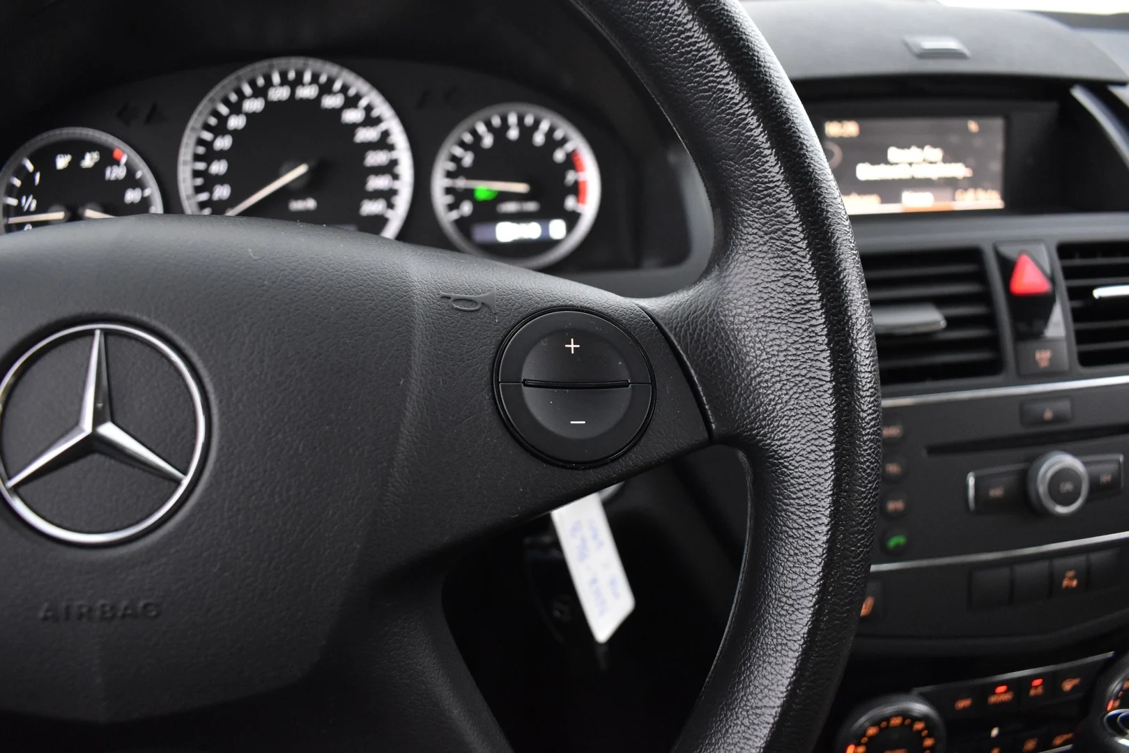 Car Image - 1lYvj1YY9j7C90mD6Y3QfK