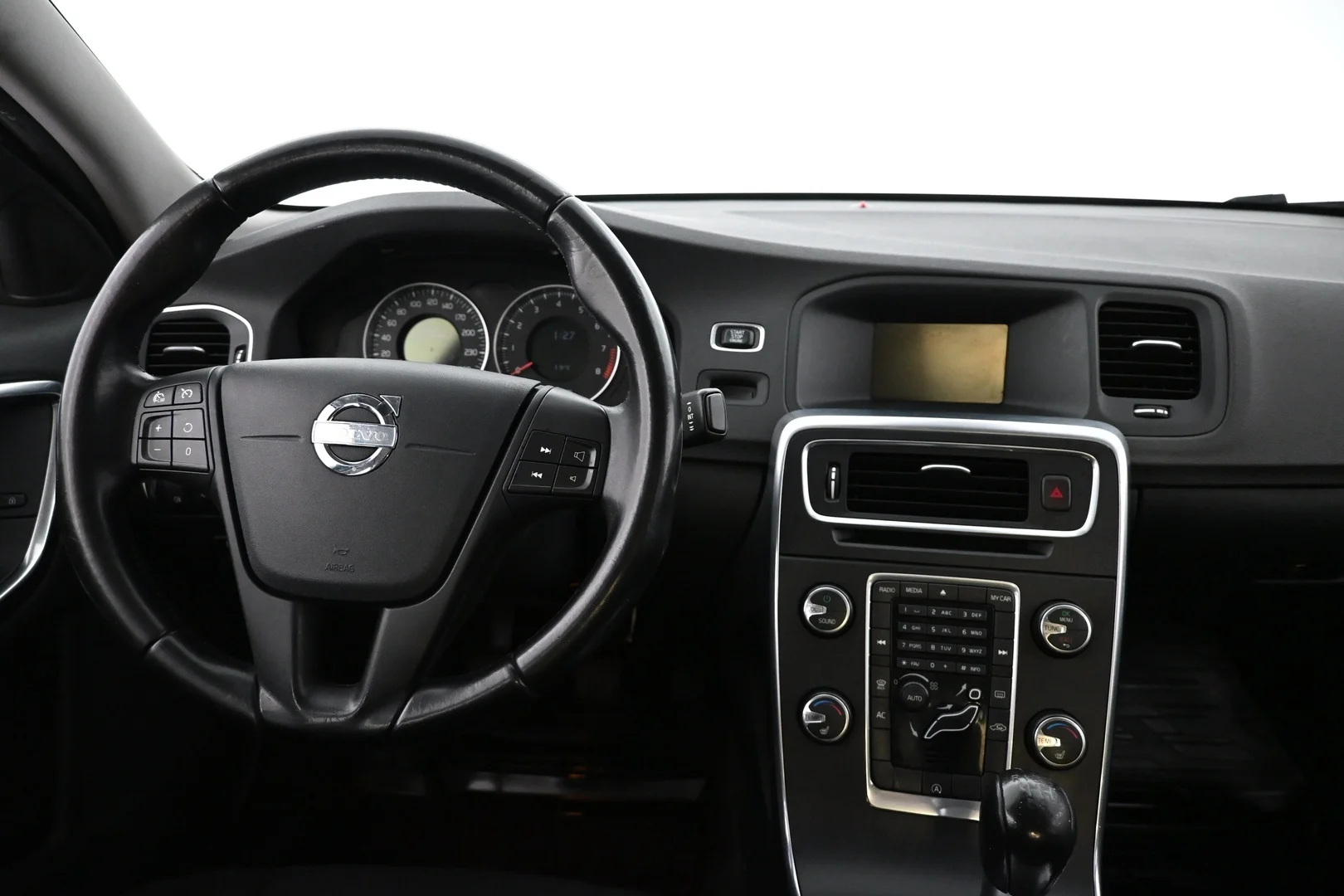 Car Image - ISvdw3oSehGN6EkEIw6Xb