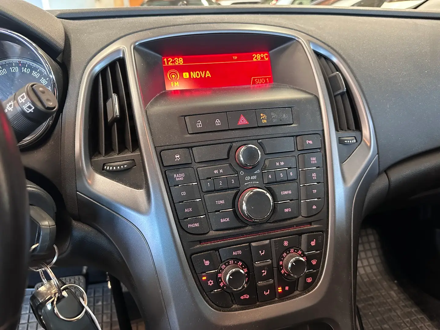 Car Image - pdlMMdBTnMcTrMSEQDpWy