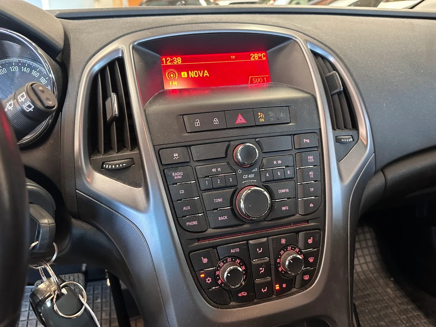 Car Image - pdlMMdBTnMcTrMSEQDpWy