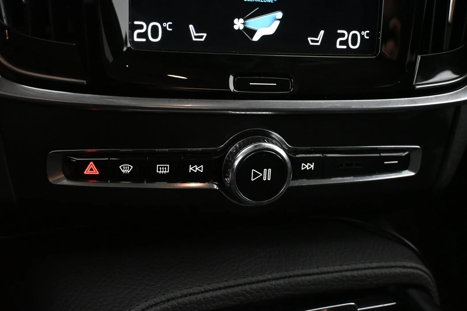 Car Image - 4lqpnqEyINC54VNyyfP62t