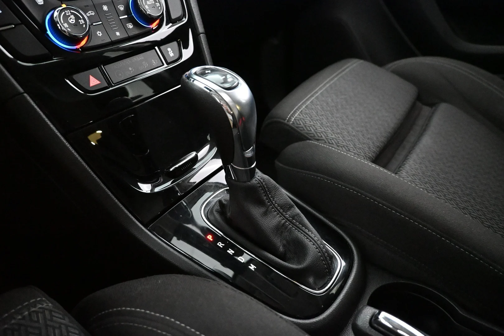 Car Image - xvKcMFDYjCg1yHBN3f6r1