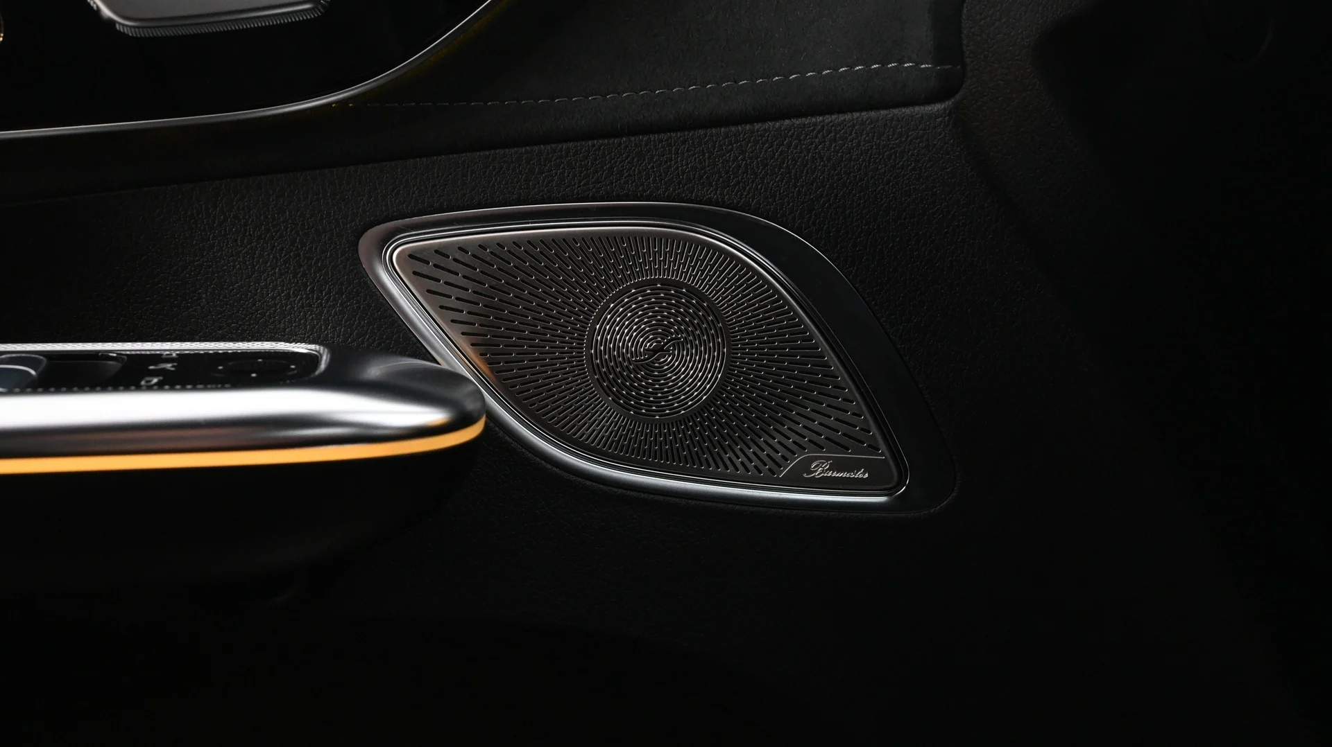 Car Image - 6LXVVvOFPMsFHuaruzLgP4