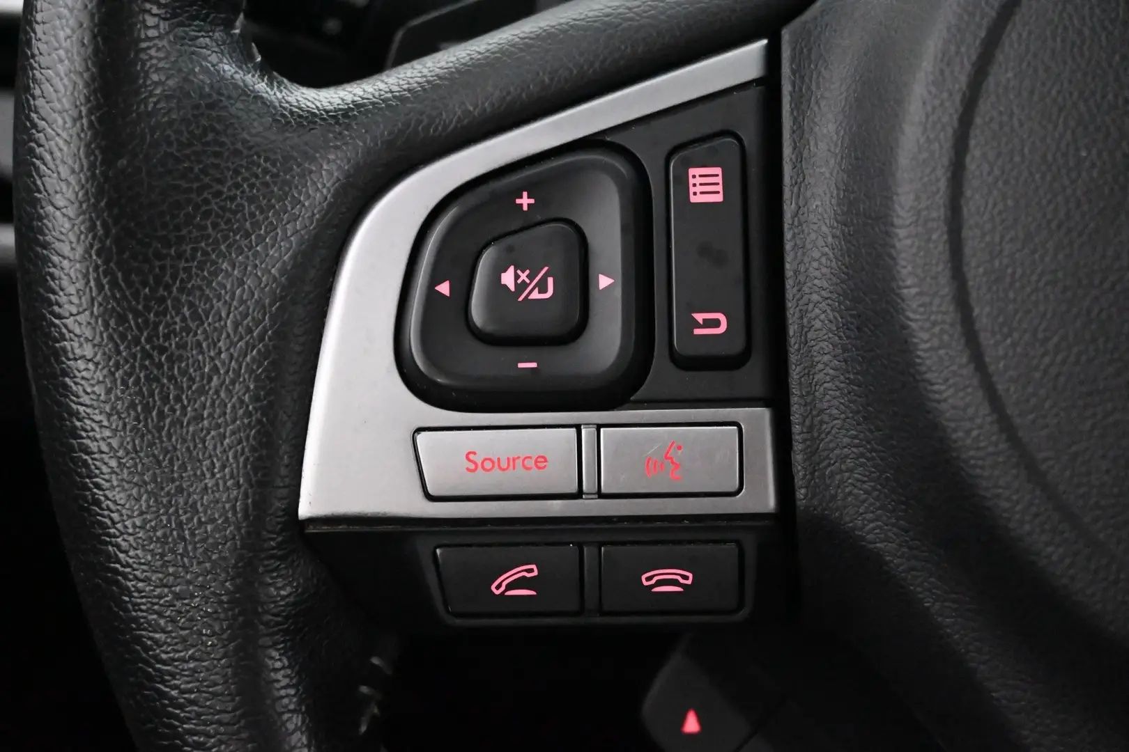 Car Image - 4J5Zc1meTNBu1hS3uM89Iu