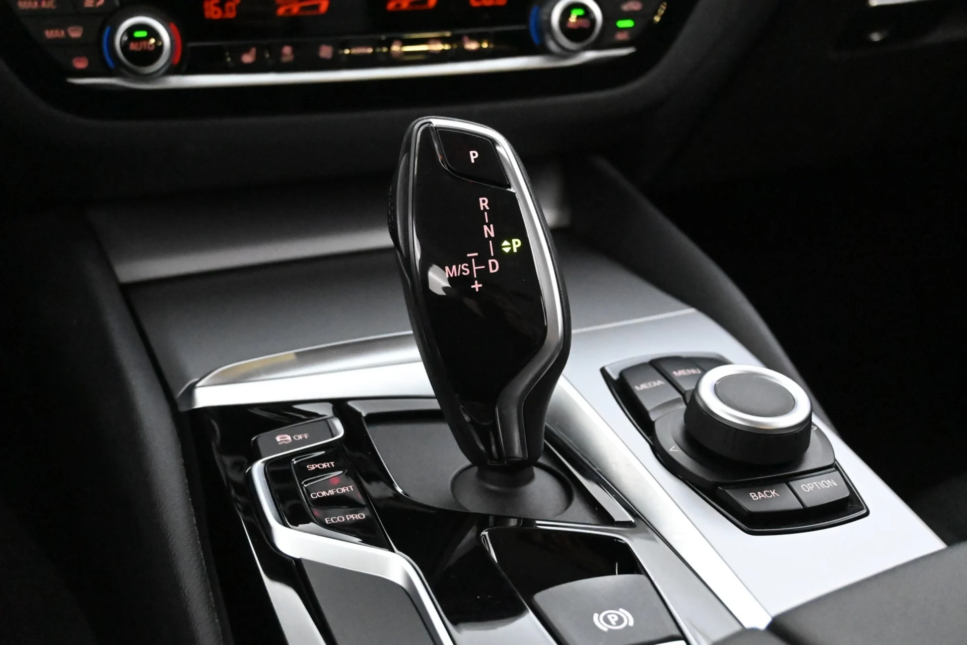 Car Image - 3BEKXkOLrhfs5hu6STfQ7P