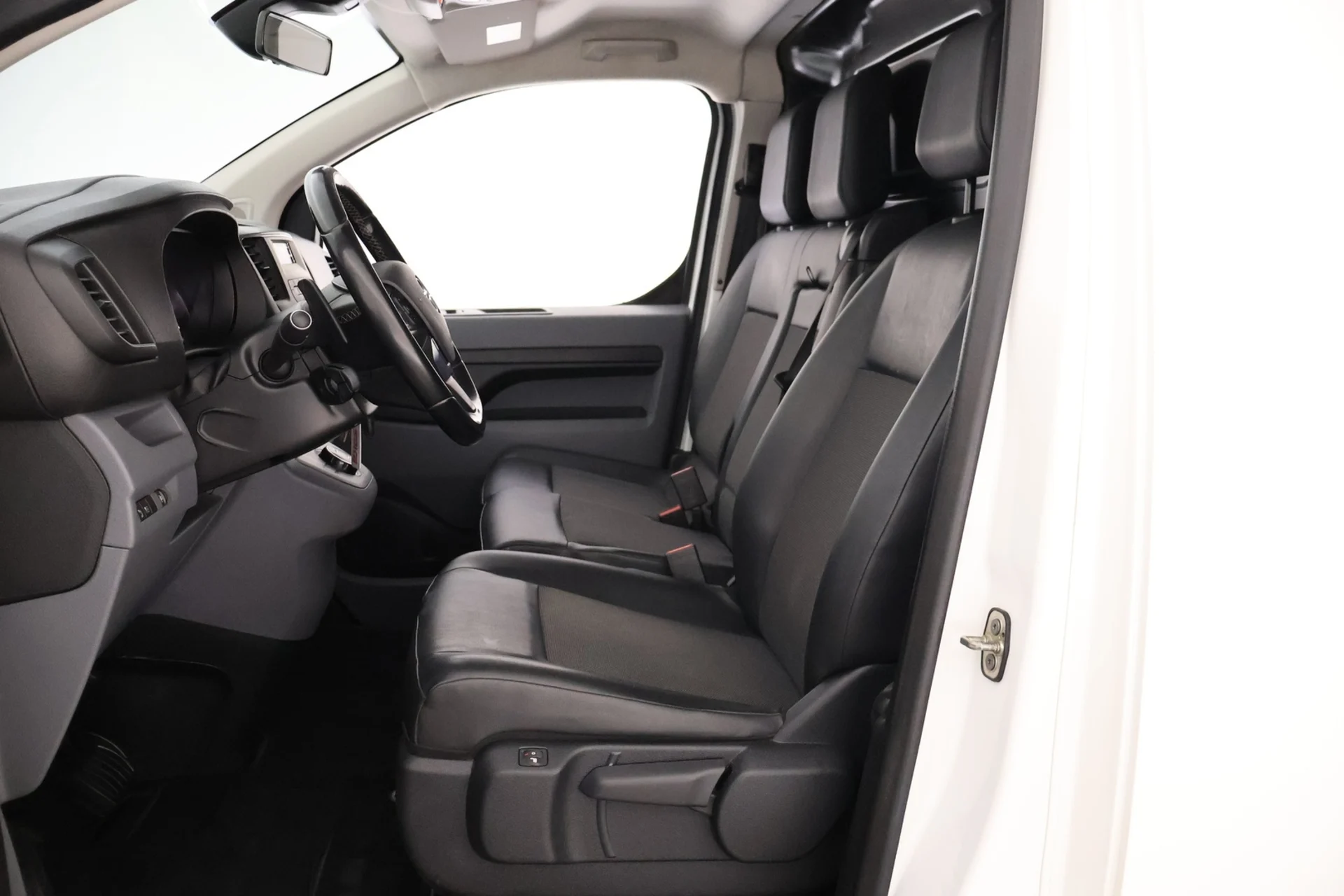 Car Image - liQJBSb5ch1MszkTW0sp0