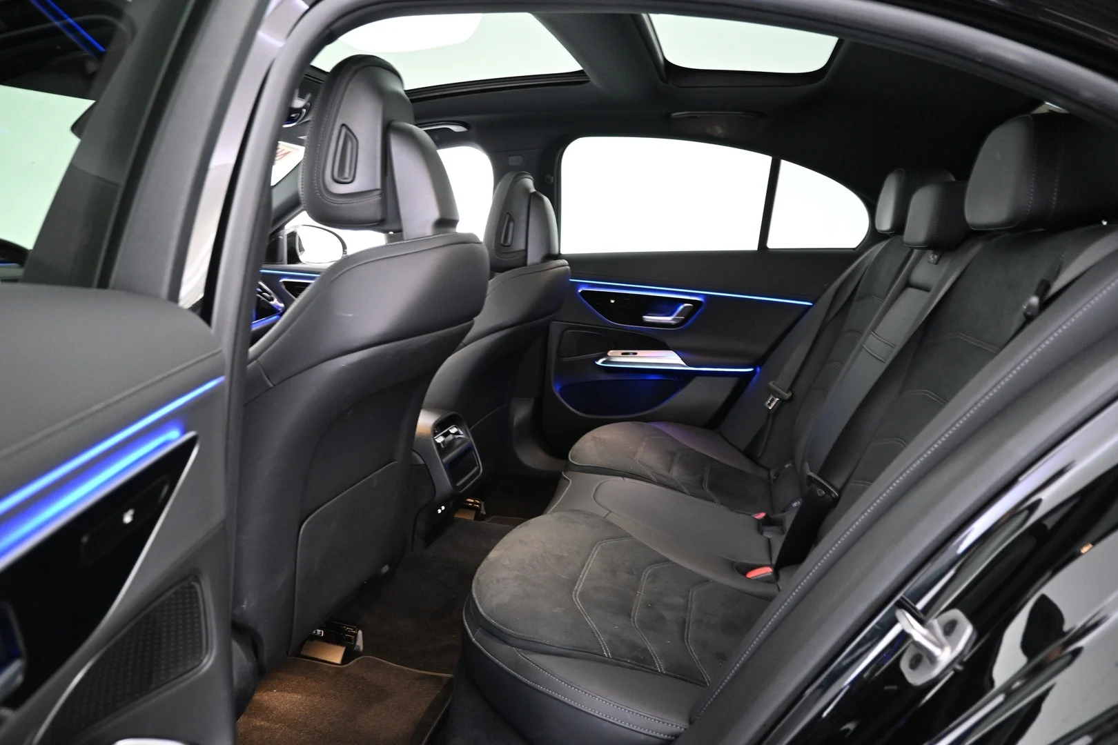 Car Image - 3fNff1pvpzOSn9Sm7QIuCR