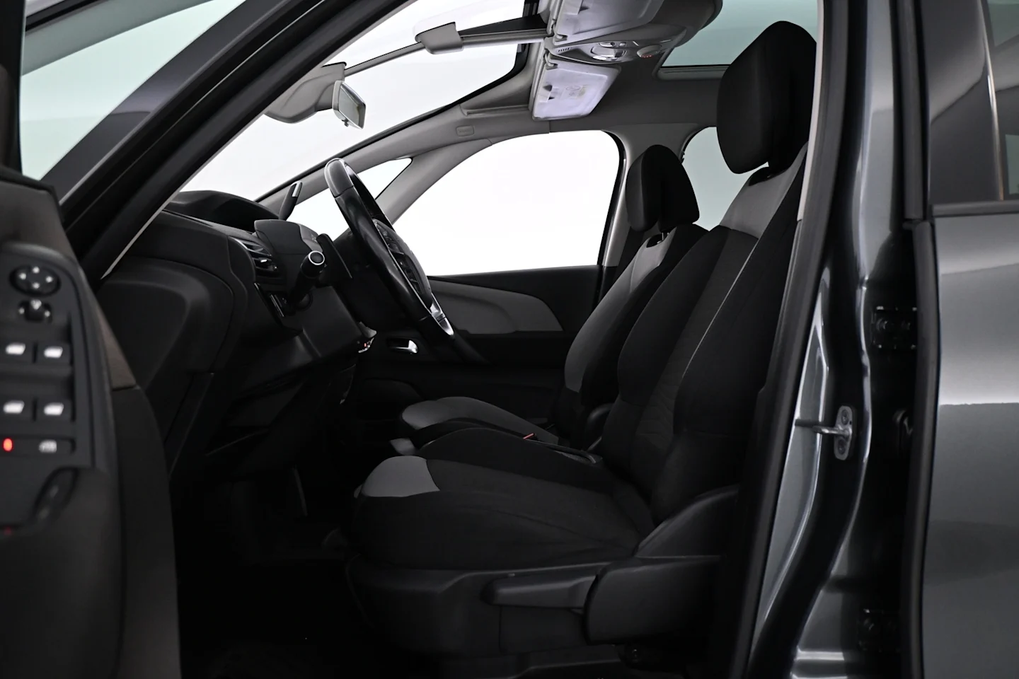Car Image - 3KWfu8FqugNoJBr93MD7kJ