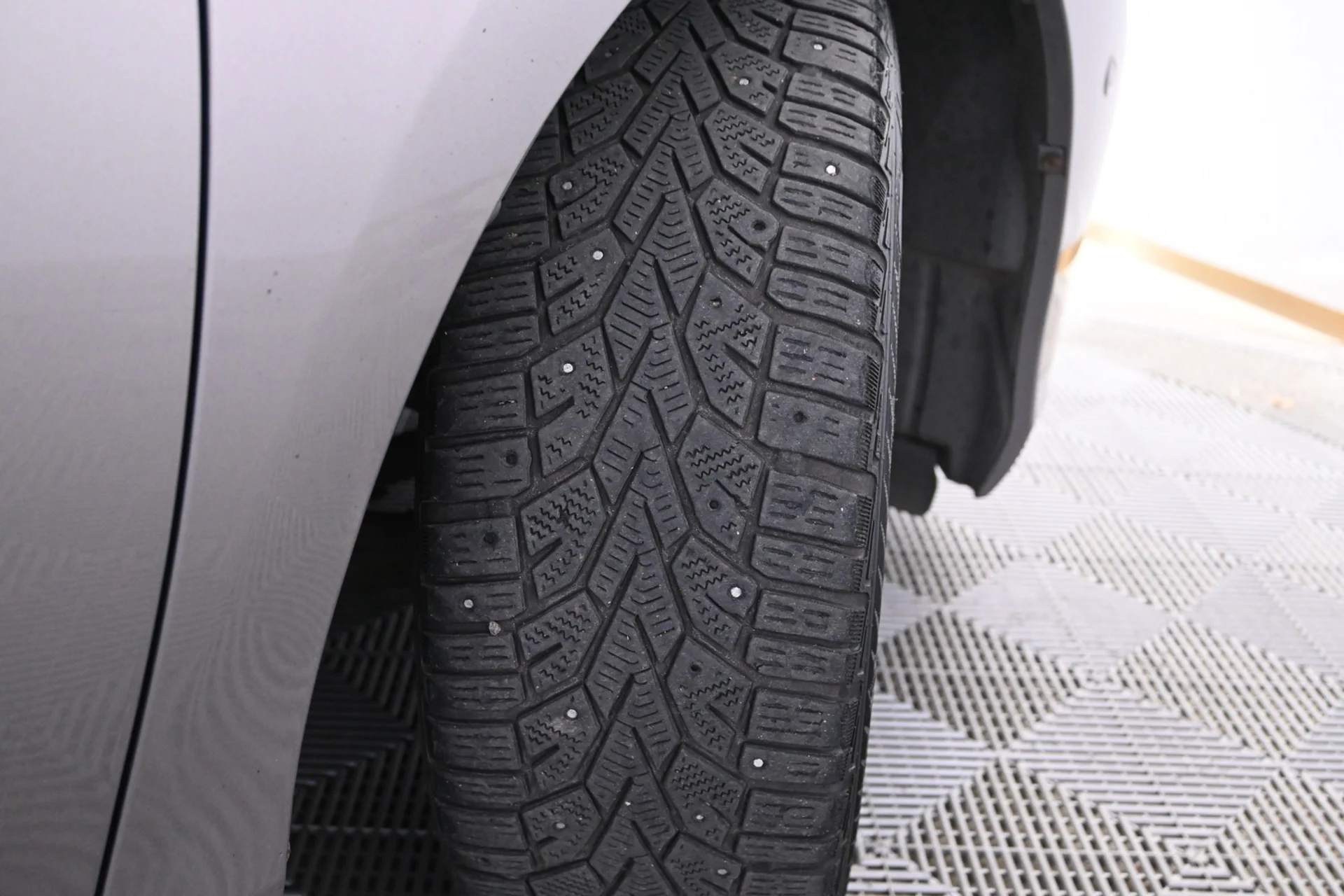 Car Image - Plq1VAdoTmQF0NQ8HYAeH