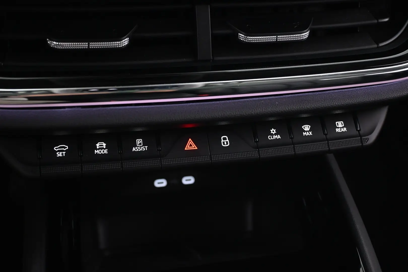 Car Image - 5ZU6b68Dx6qH8kbUcgeGJl