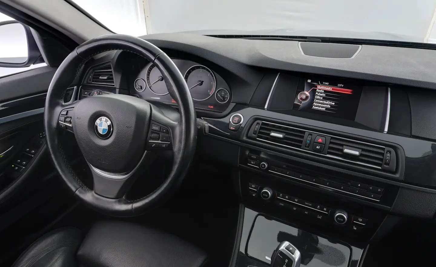 Car Image - 7r9pZni5Zd1iHEk9aHvYr0