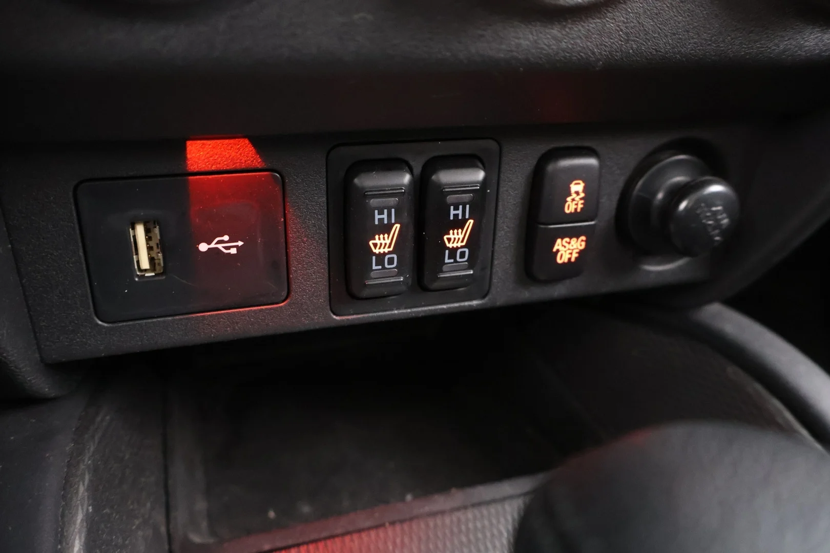 Car Image - 5uQoCn8QCTj0QlMX2Y0mCQ