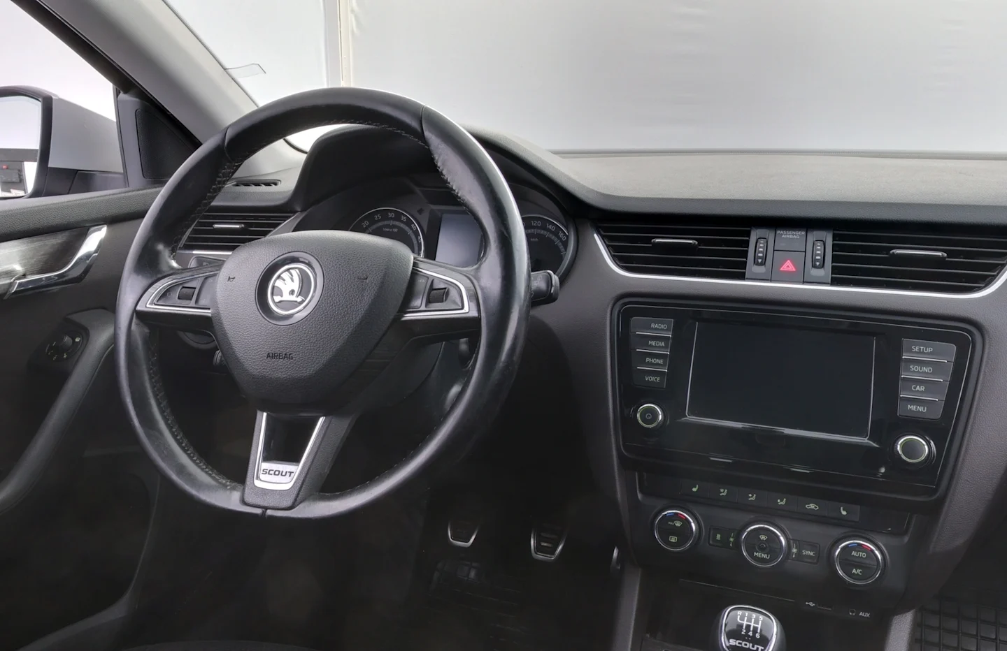 Car Image - 1nAtLMHwYULuf4UWOlViTM