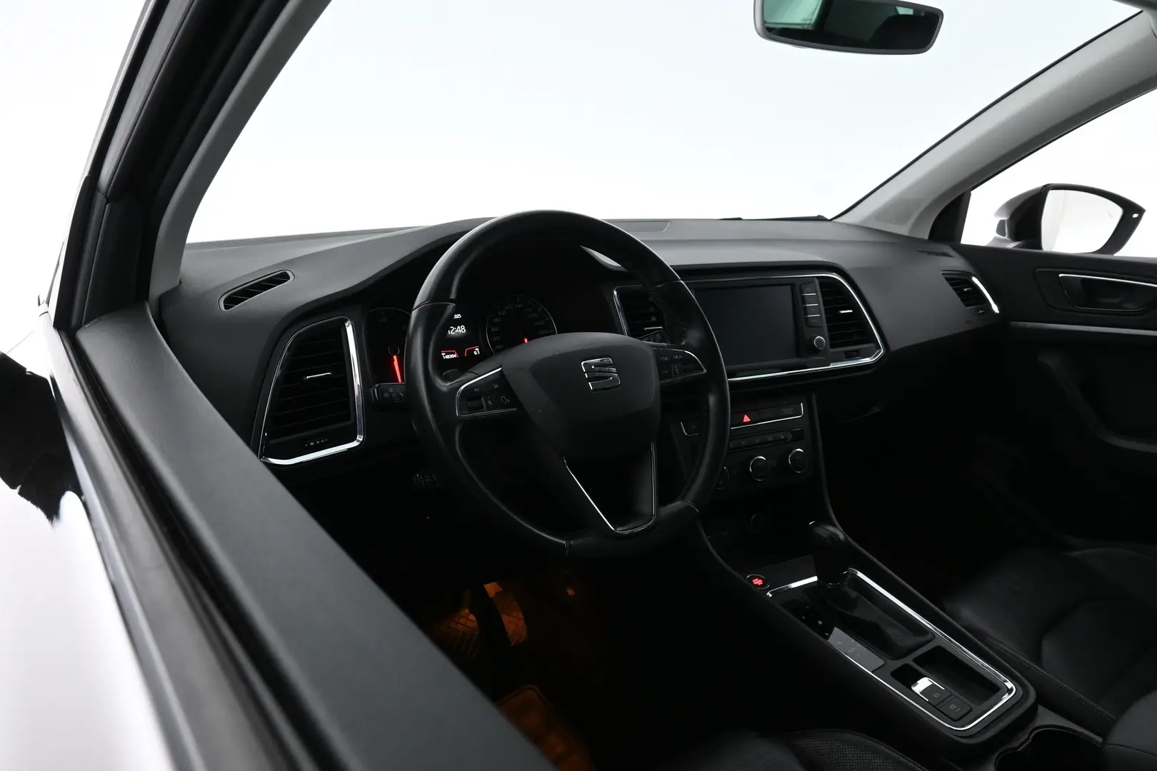 Car Image - 39ngd8bsj3lVx5vwpIq6Gv