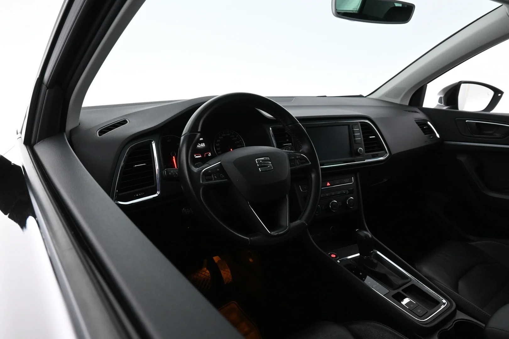 Car Image - 39ngd8bsj3lVx5vwpIq6Gv