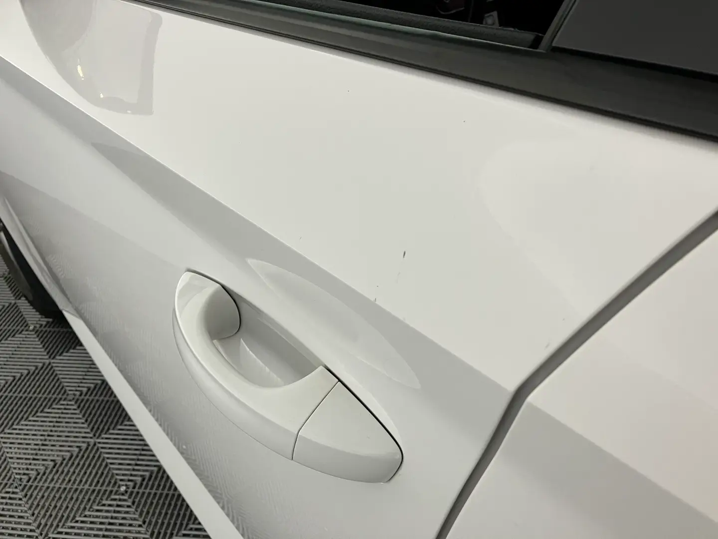 Car Image - 1GYt8zCfA90vLSVuf6sAfk