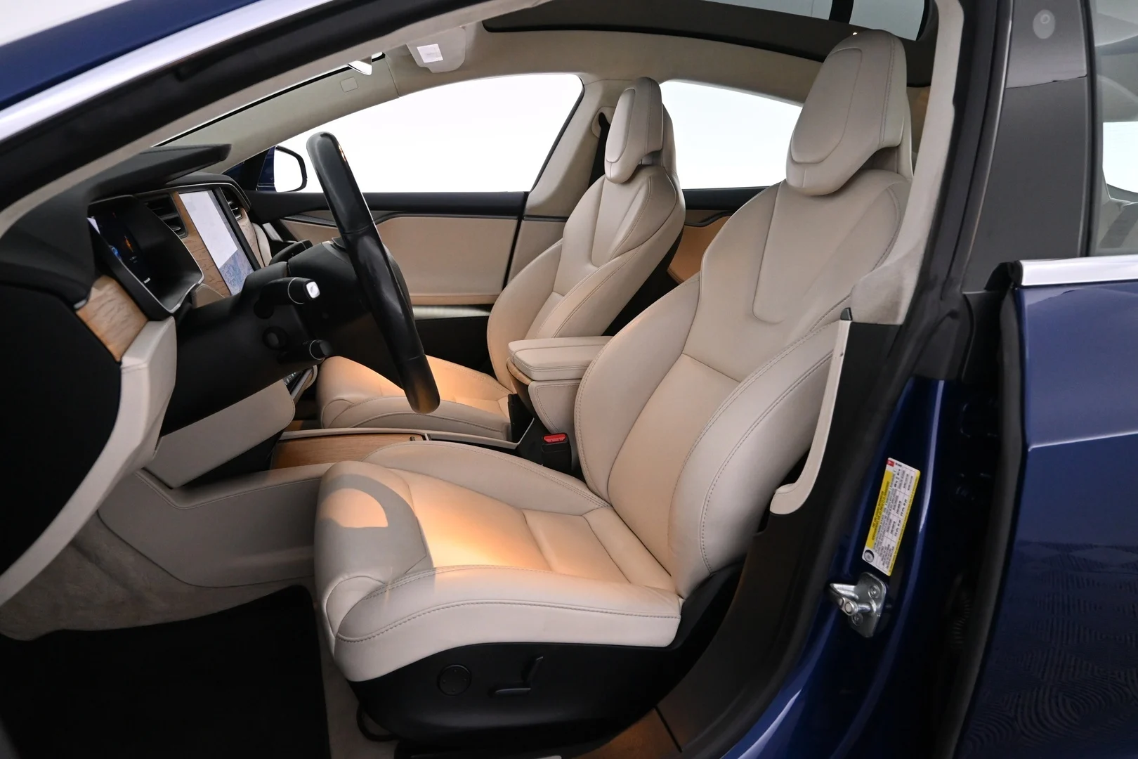 Car Image - 1AtTFjvHlYCrwVbiEaPdaI