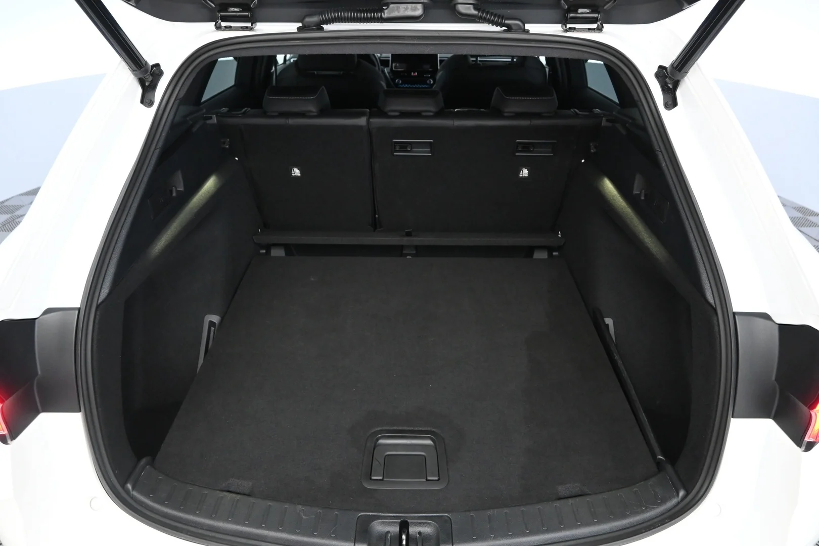 Car Image - 45BTXEbVQjsDBjXbgdTPzg