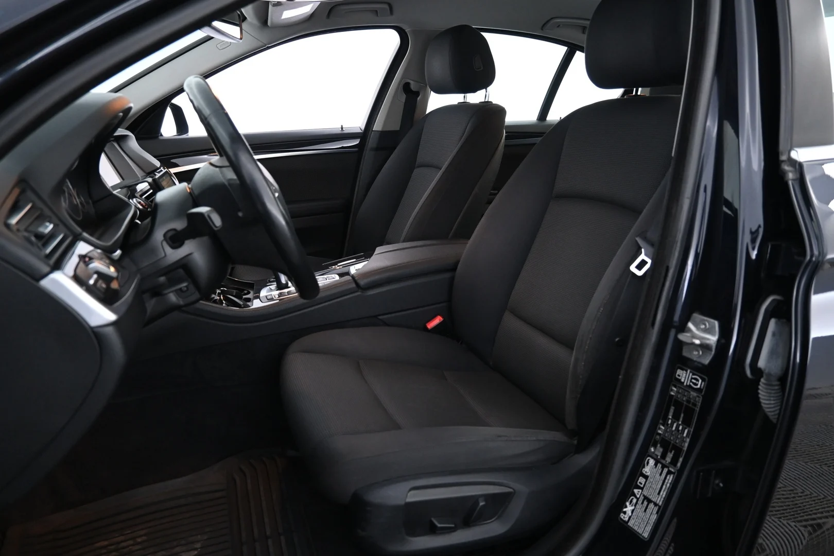 Car Image - 2hdPr7HXHfBBYBGeLmuf8X