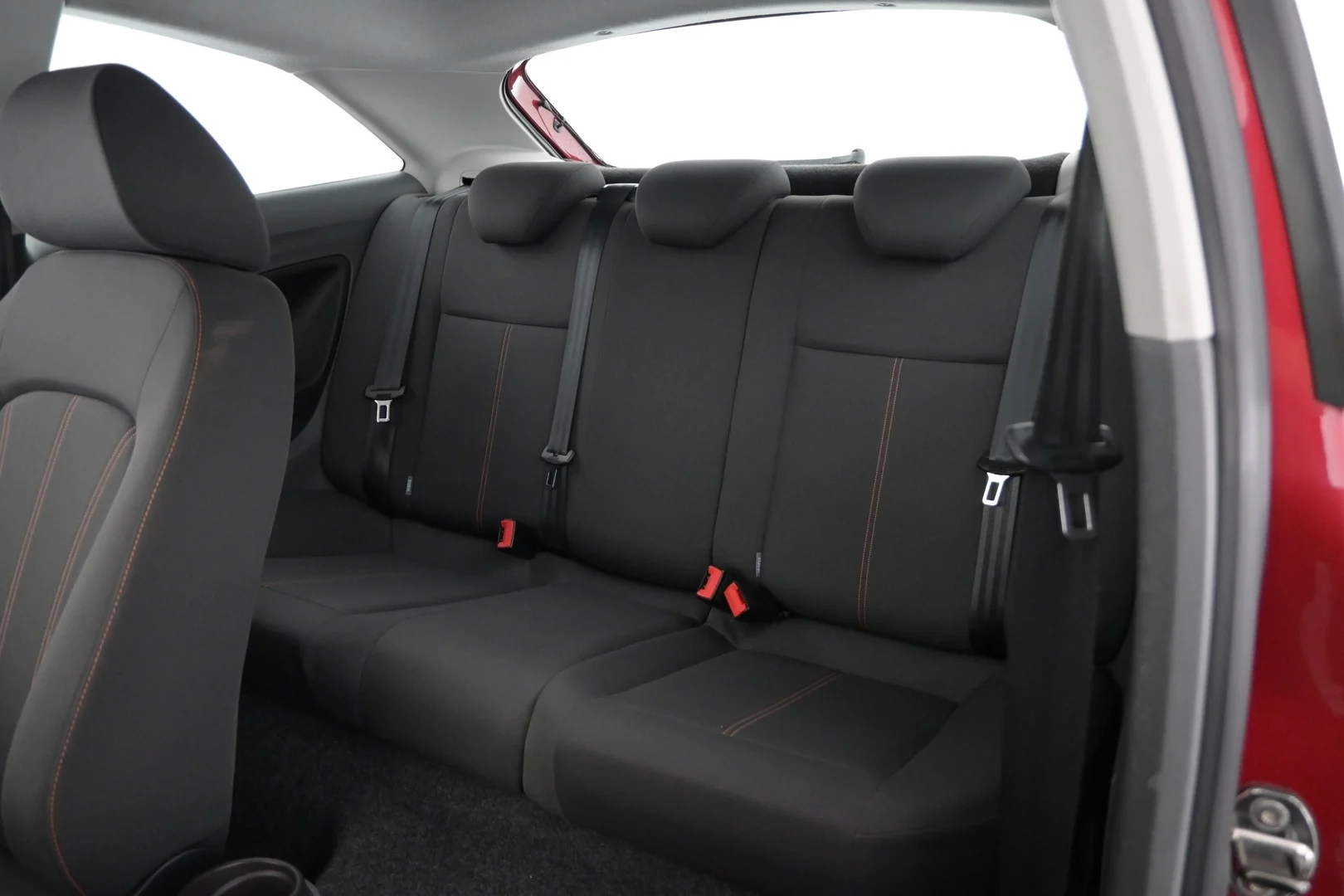 Car Image - 21EBknzjg5CsjNEyn8F7nw