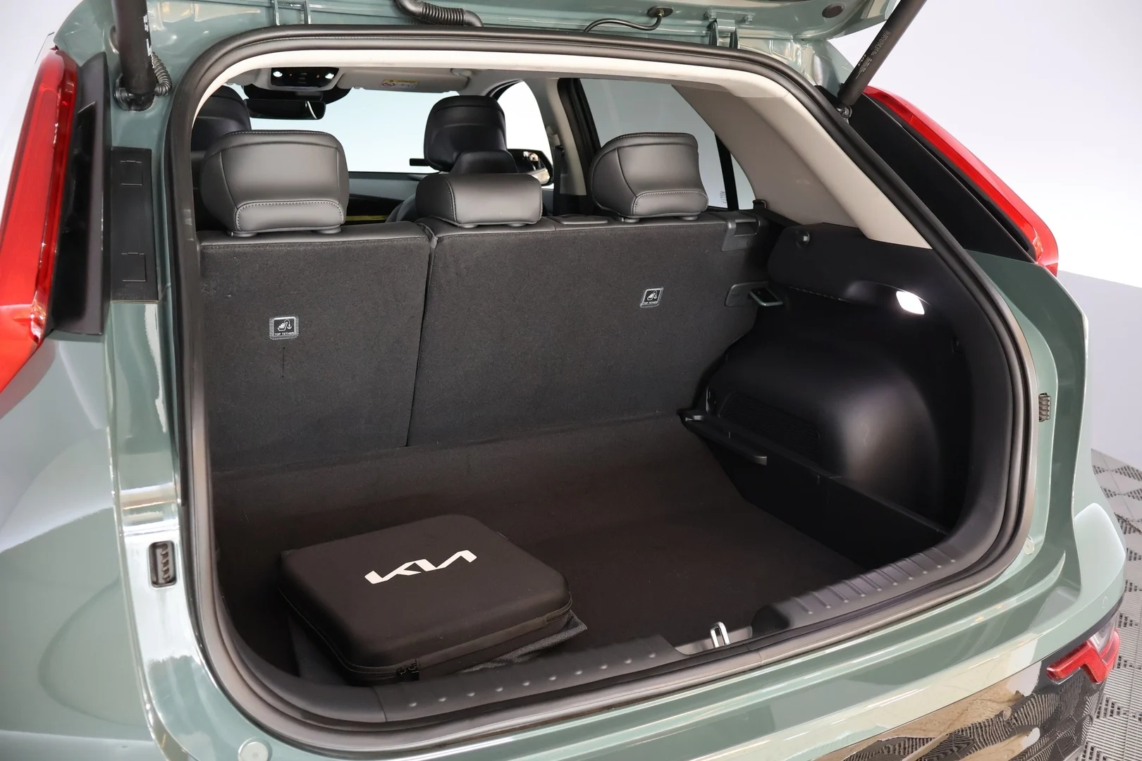 Car Image - 1FElEDInouPs9t7ywfjD1I