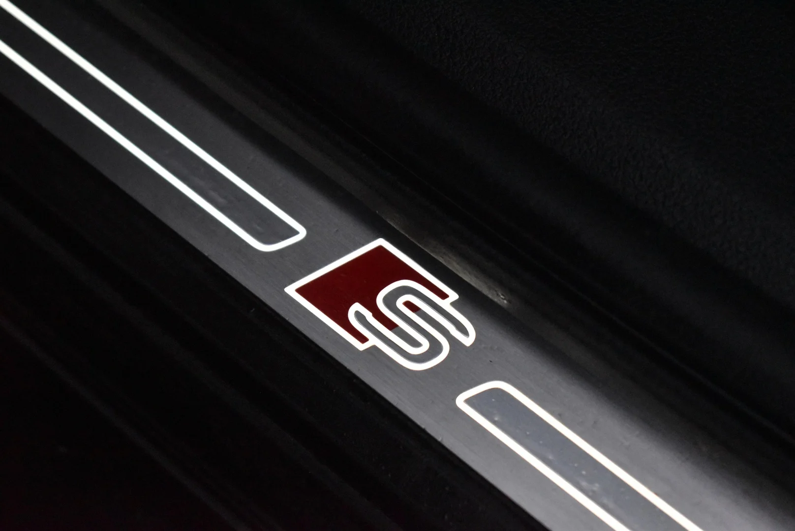 Car Image - 52gKKVGdm4ulDCVF41dg7t