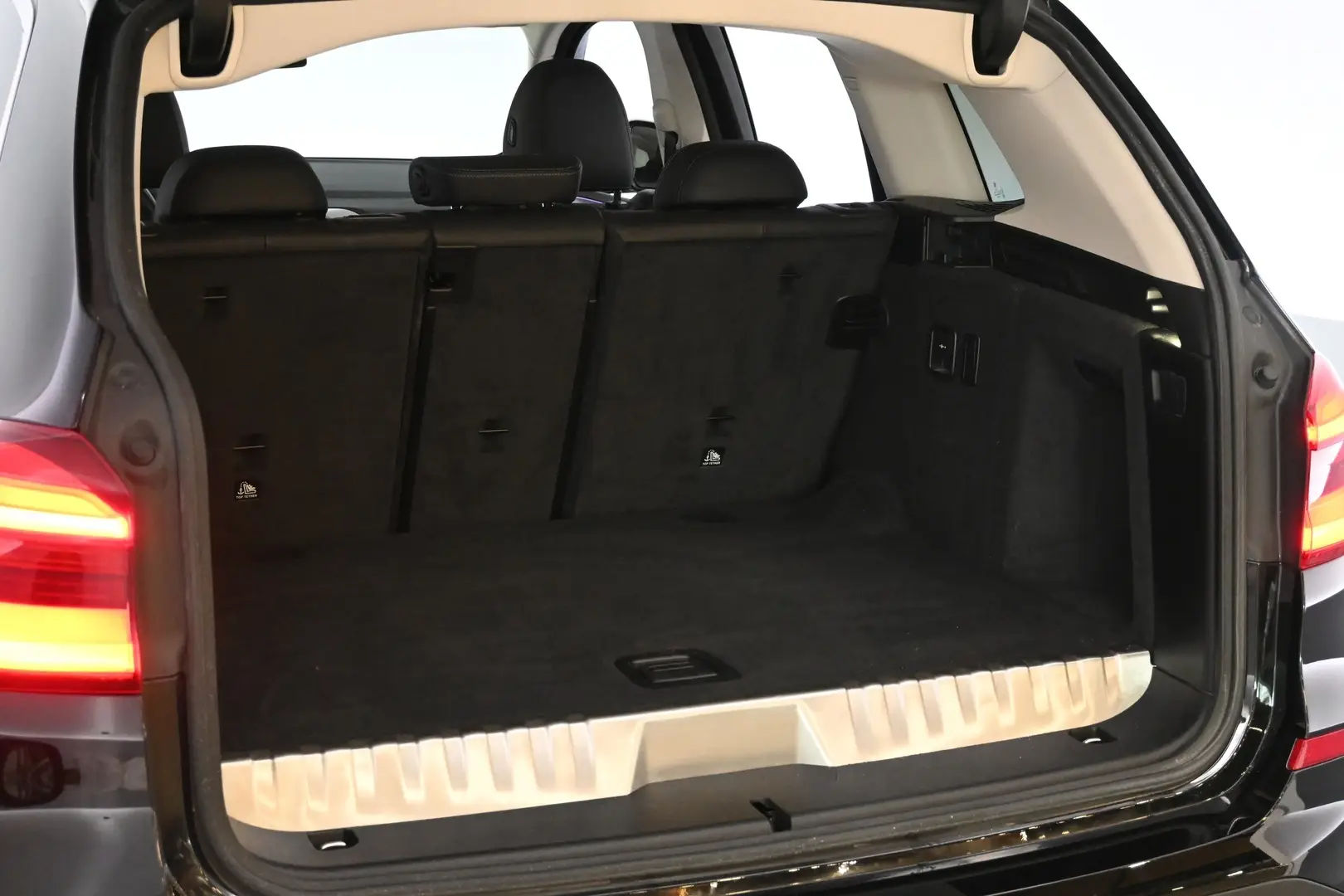 Car Image - 2iccS3umoiw7geDKVkFDN