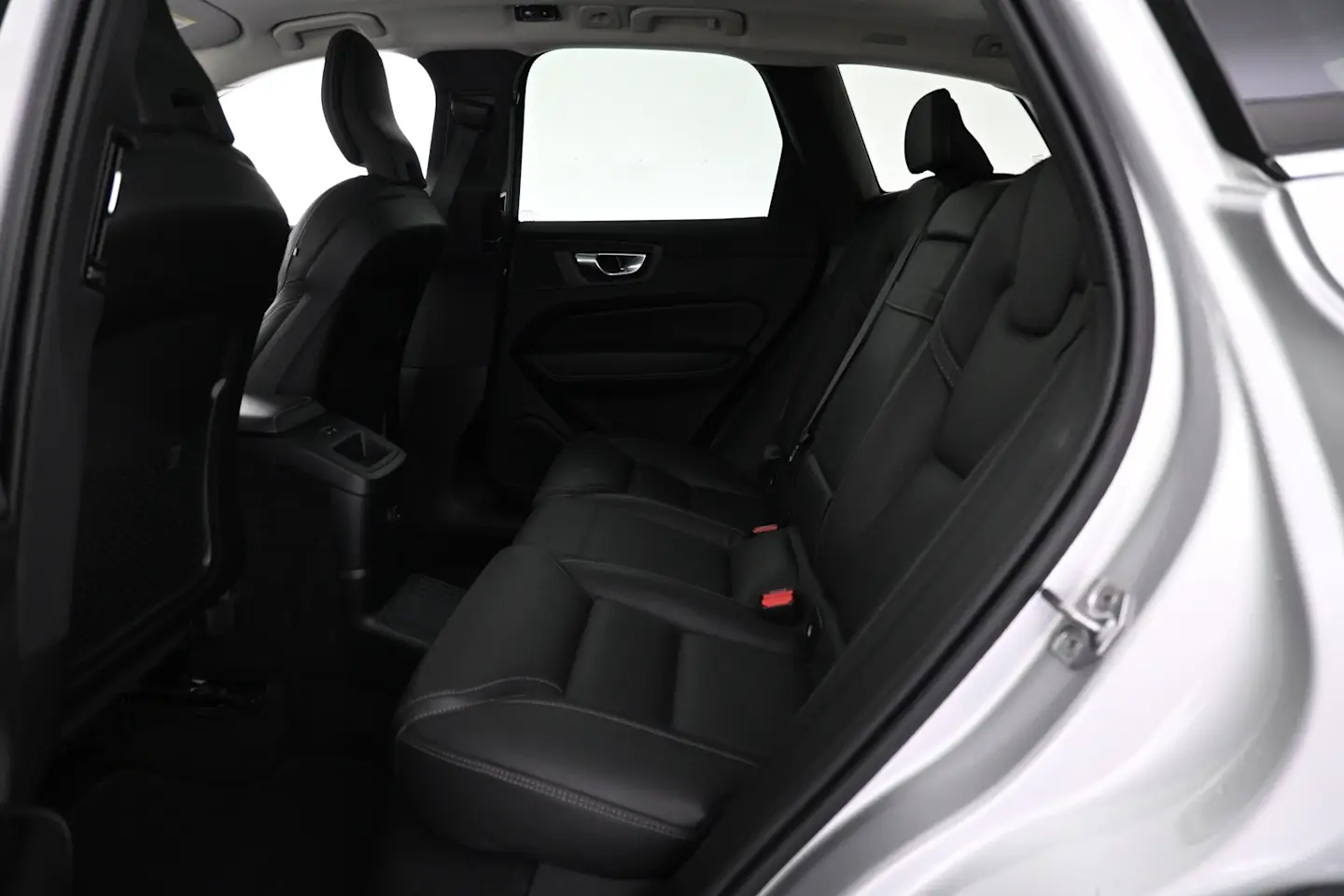 Car Image - LLAOYxD90prPZ24cgEeWR
