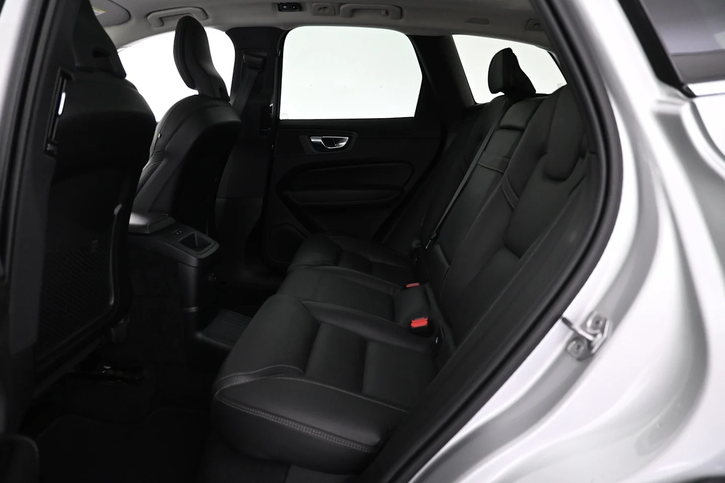 Car Image - LLAOYxD90prPZ24cgEeWR
