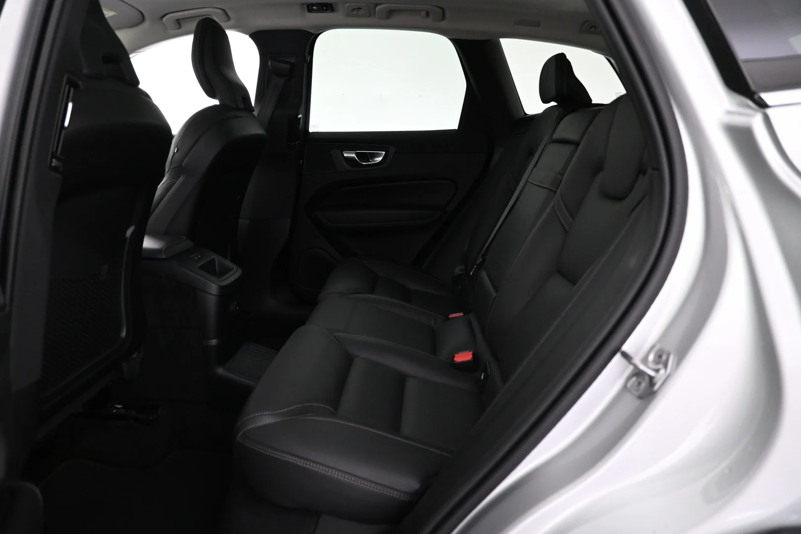 Car Image - LLAOYxD90prPZ24cgEeWR