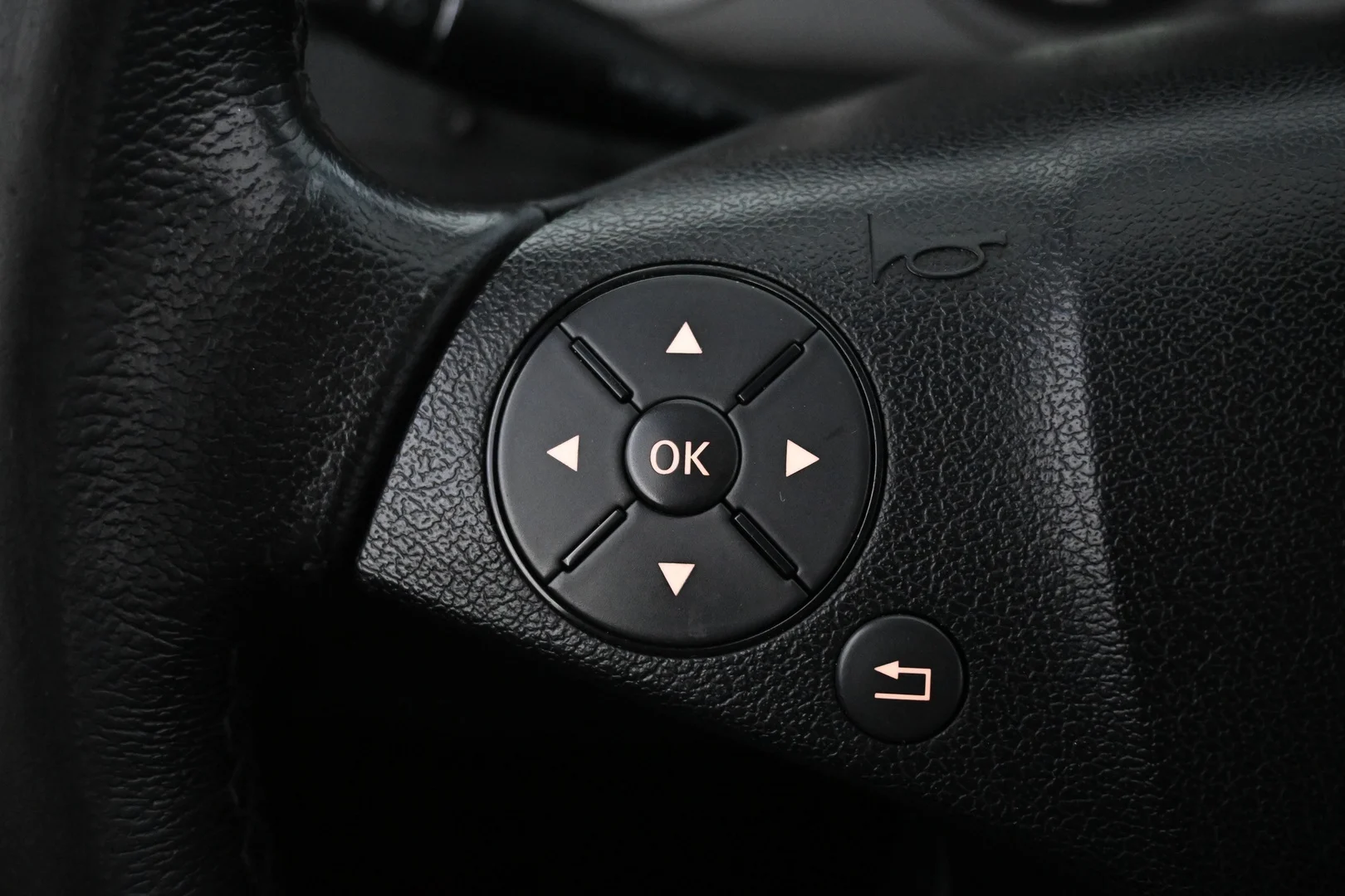 Car Image - 1ZM6sRaNxKABA1Ia3AZsdp